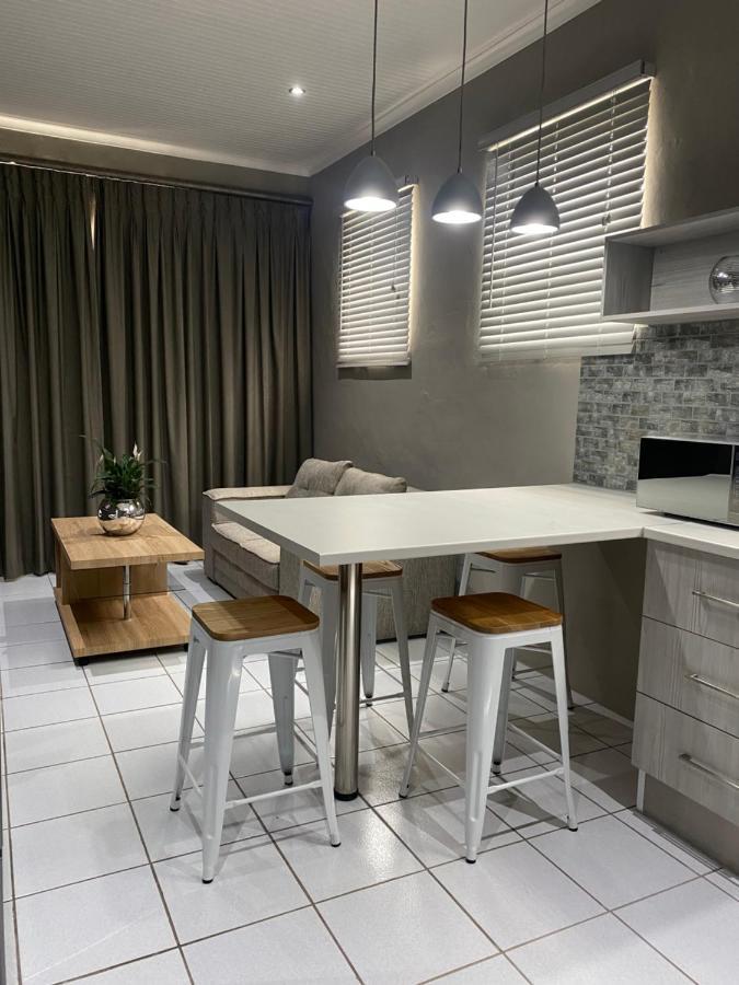 Adventure Apartment - Colchester - 5Km From Elephant Park المظهر الخارجي الصورة